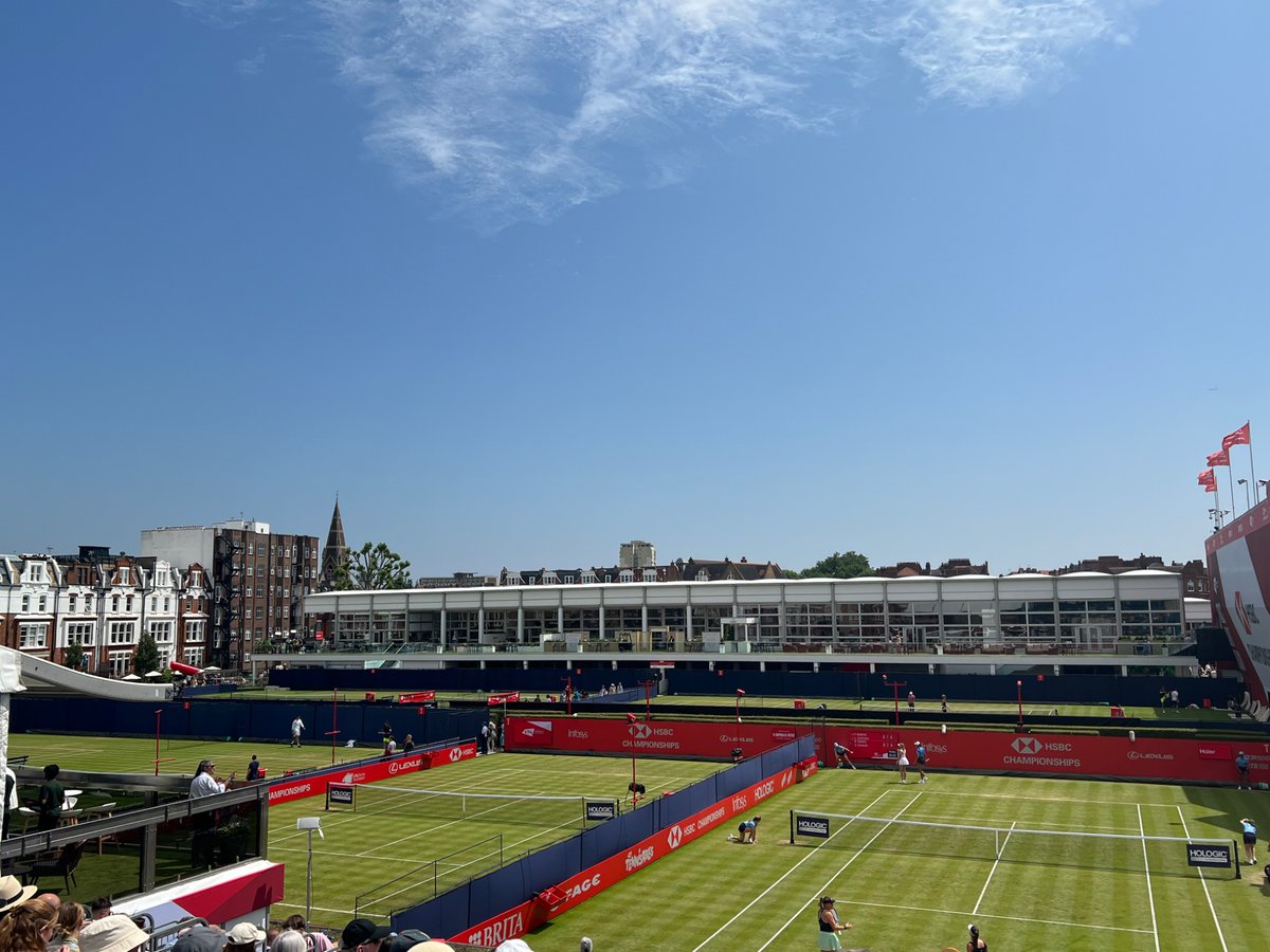 andyigaa's tweet image. Photodump from my day at queens club (my camera is not the best)