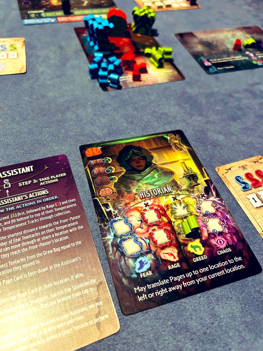 🖖🏻🎲 Il rend dingue ce #Cthulhu 🐙! Mon historienne ne savait plus ce qu’elle disait, faisait. Bref nous avons sombré dans le KO 🤪
#tinyepicthulhu #jeu #jeudesociété