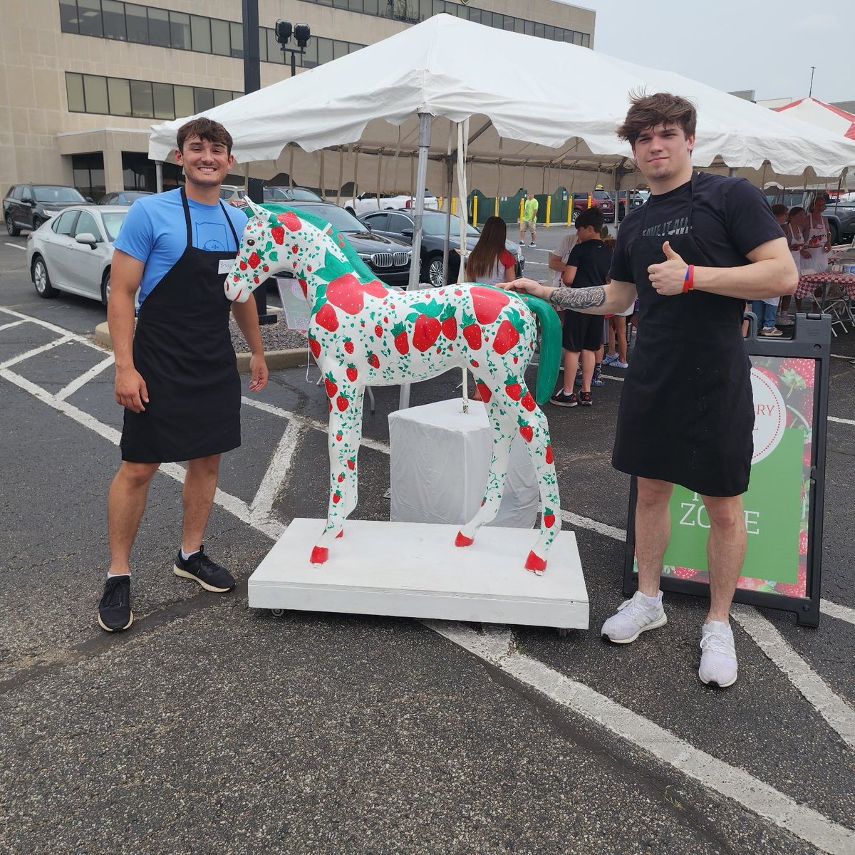 Glad to be out in the community and volunteering at the annual Terre Haute 🍓🍓🍓 festival today!

#MarchOn | #LeaveNoDoubt