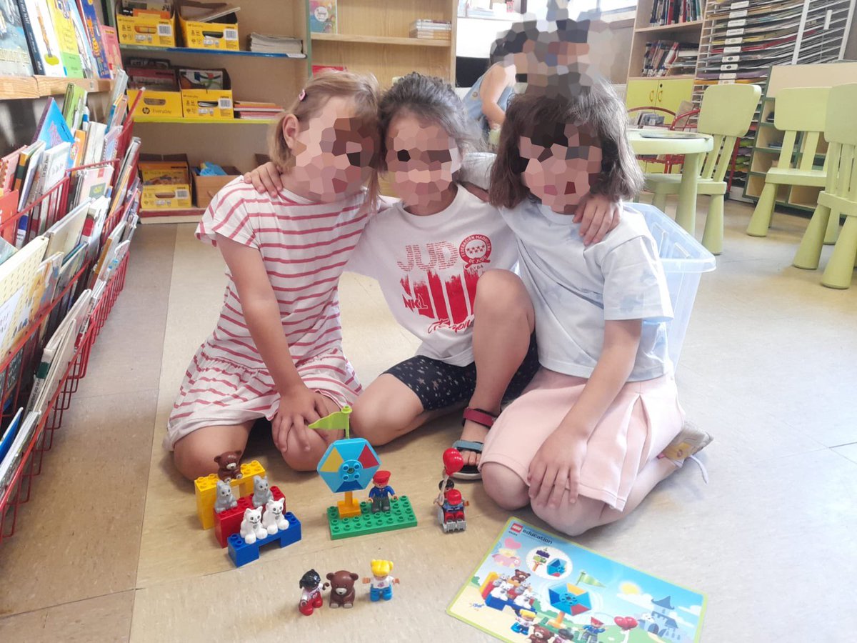 Nos encantan las clases de robótica desenchufada en infantil de #lapalomaceip.
Aquí una clase de 5 años