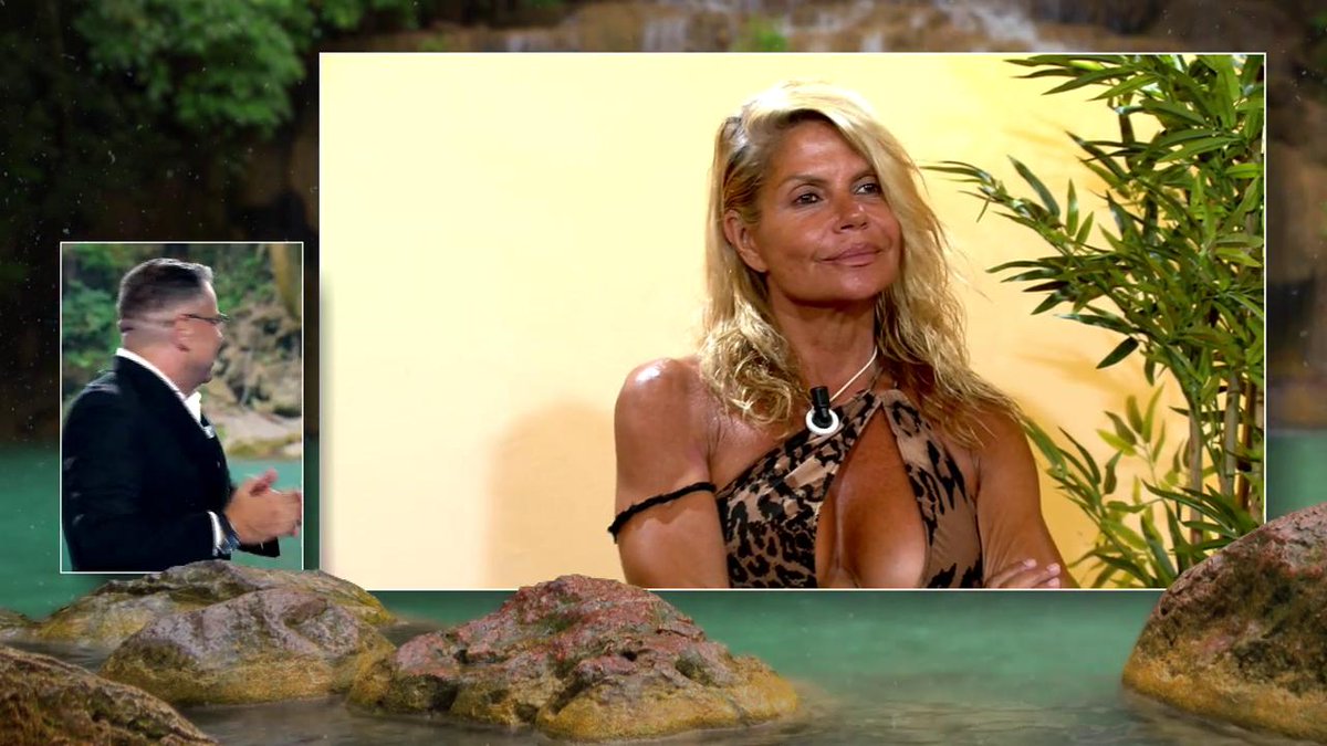 Supervivientes's tweet photo. Makoke ya está en la calle 🤣🤣🤣

🏝️ #SVSemifinal
🔵 https://t.co/0FBgMJbayp https://t.co/OnktP5UkW4