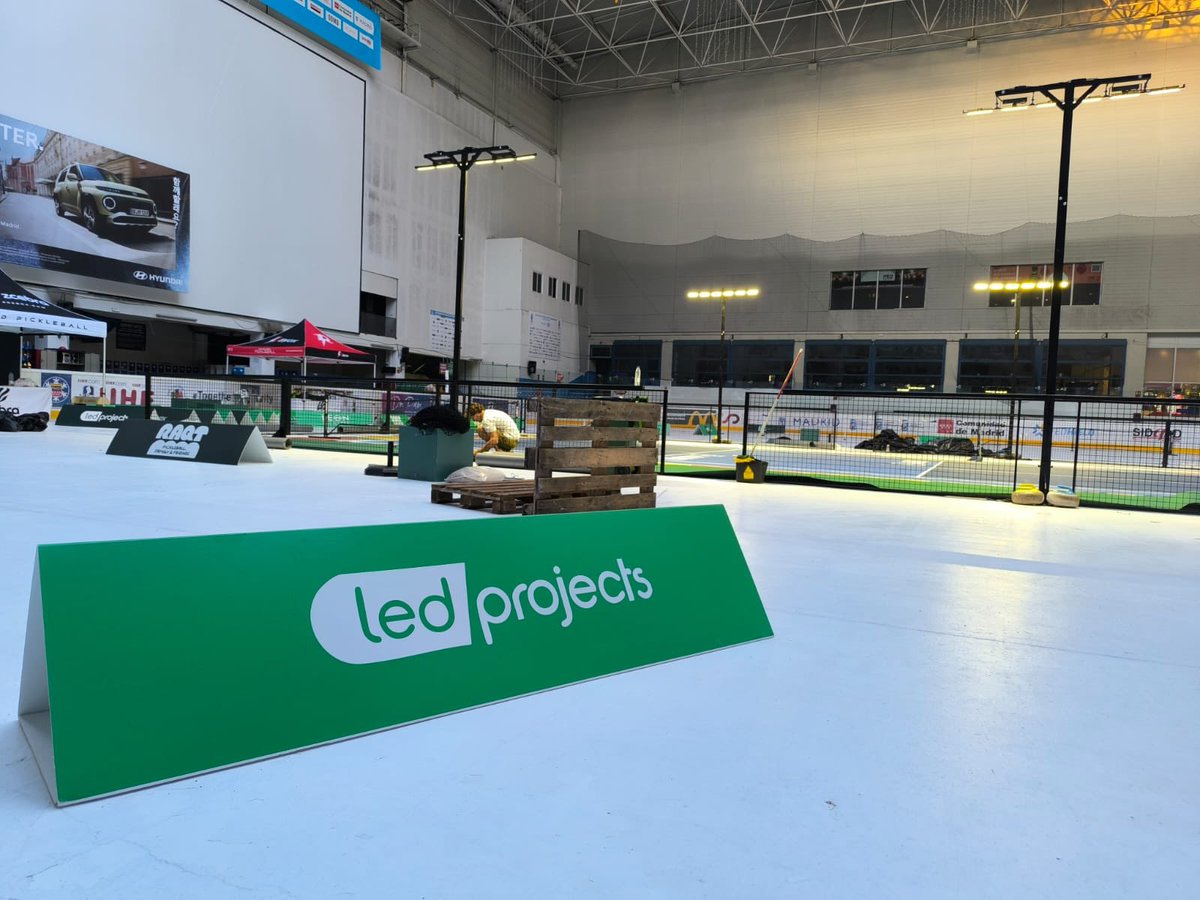 🔝 Nueva cita con el #pickleball este fin de semana. 

🙌🏻 Nosotros ya estamos listos, ¿y tú? 

#pickleballislife #iluminación #iluminaciónpickleball #ledlighting