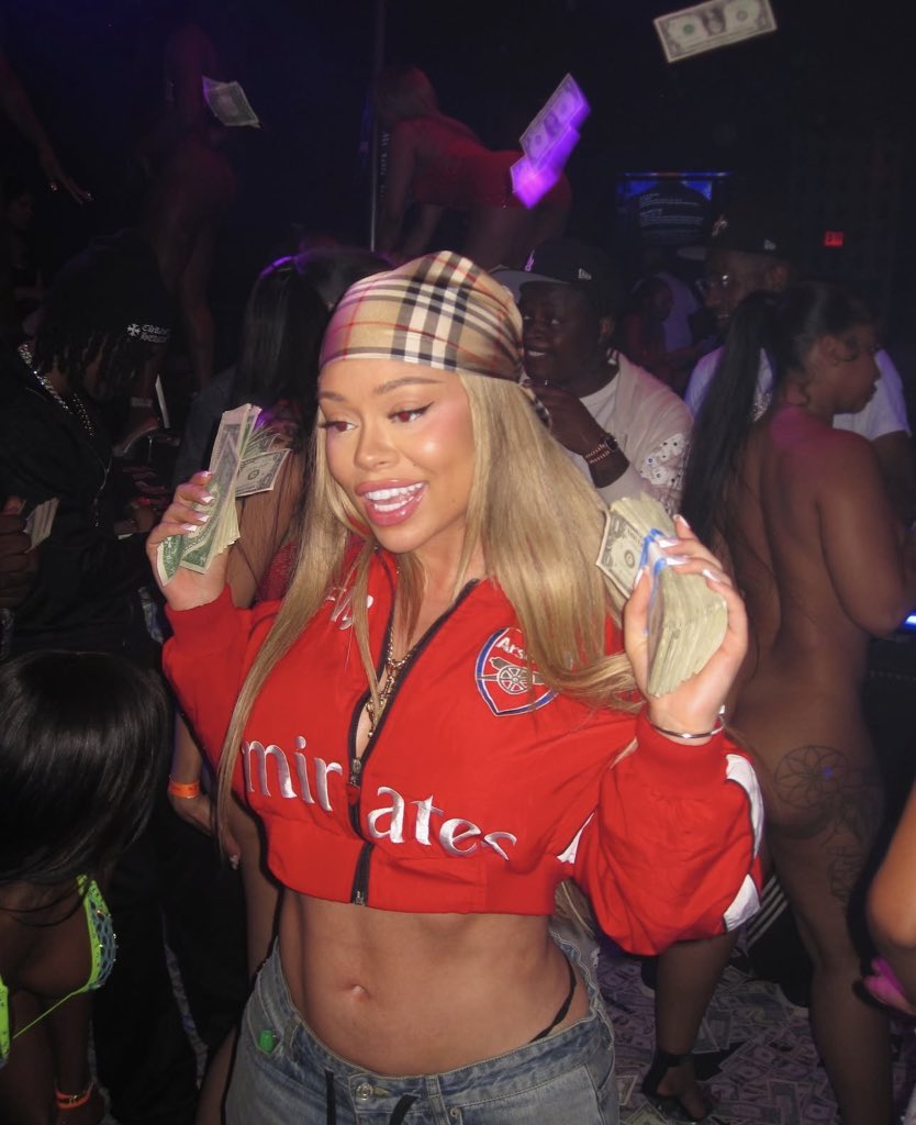 munii🧃 tweet media