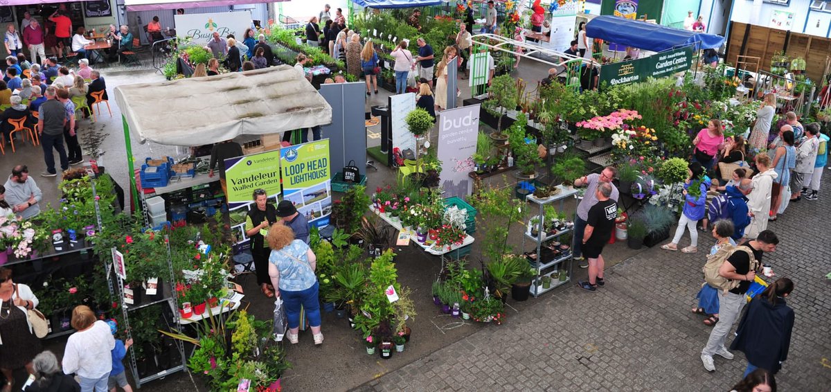 Bon Appétit Crêperie tweet media