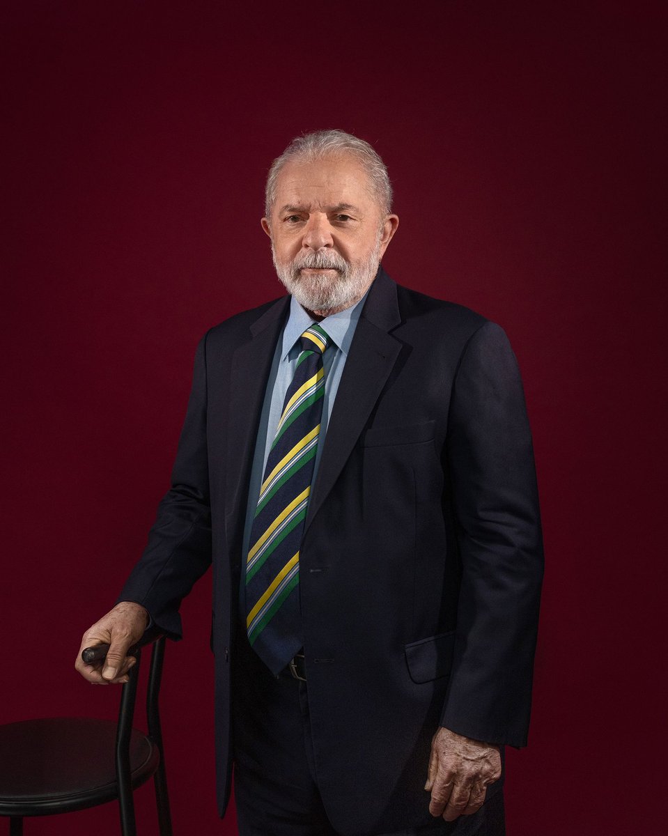 🚨URGENTE: O Presidente <a href="/LulaOficial/">Lula</a> lidera em todos os cenários eleitorais de 2026, revela o instituto Datafolha. Quantos comentários consigo com LULA SERÁ TETRA? Se você for Lula, peço que não ignore a postagem. Está proibido, nesse caso, passar sem escrever LULA SERÁ
