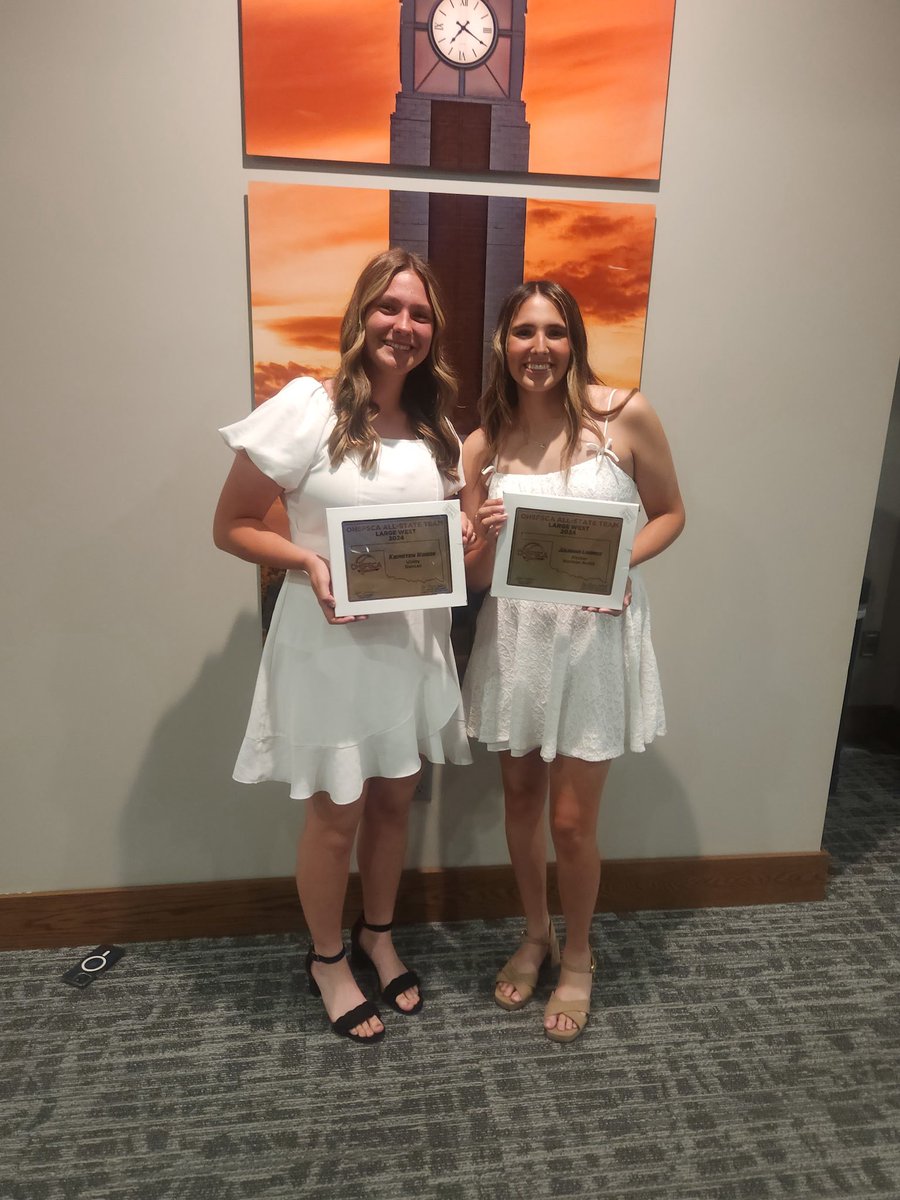 Had an awesome time at the All-State game this past weekend! Got to play against some of the best girls in Oklahoma! 🥎 
Thank you <a href="/thecooldude52/">Hunter Sheppard</a> for some action shots! 

<a href="/UNDsoftball/">North Dakota Softball</a> <a href="/07Exclusive/">Oklahoma Exclusive 07 National Parker</a> <a href="/__triple_m/">Michaela Paper</a> <a href="/maddiepederson9/">Madison Pederson</a>