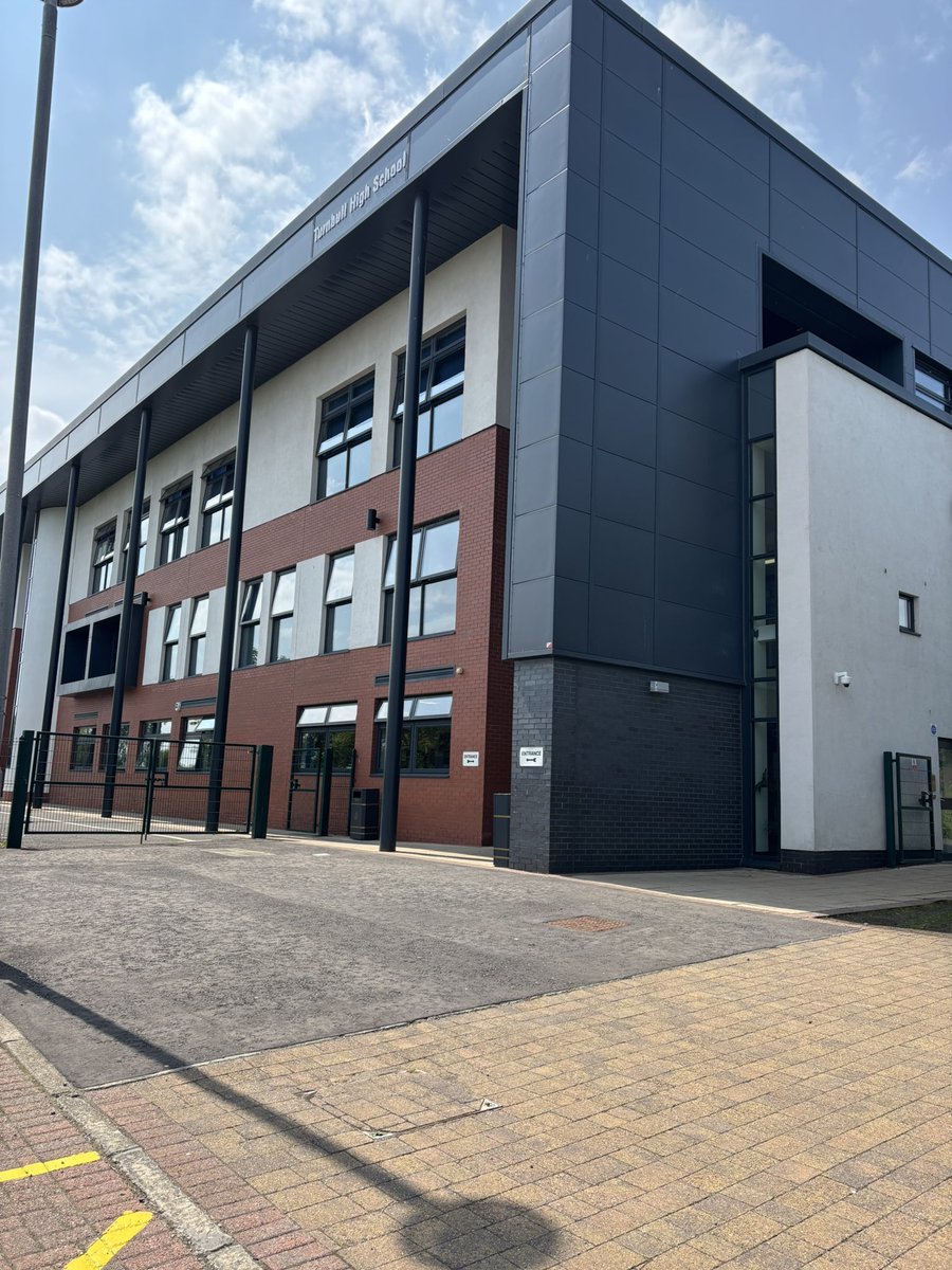 I had a fantastic time at <a href="/TurnbullHS/">Turnbull High School</a> hearing about their journey to Gold as a Reading School alongside colleagues from <a href="/scottishbktrust/">Scottish Book Trust</a> 📖The pupils were impressively knowledgeable about contemporary literature &amp; eagerly shared activities they had organised &amp; taken part in 🤩