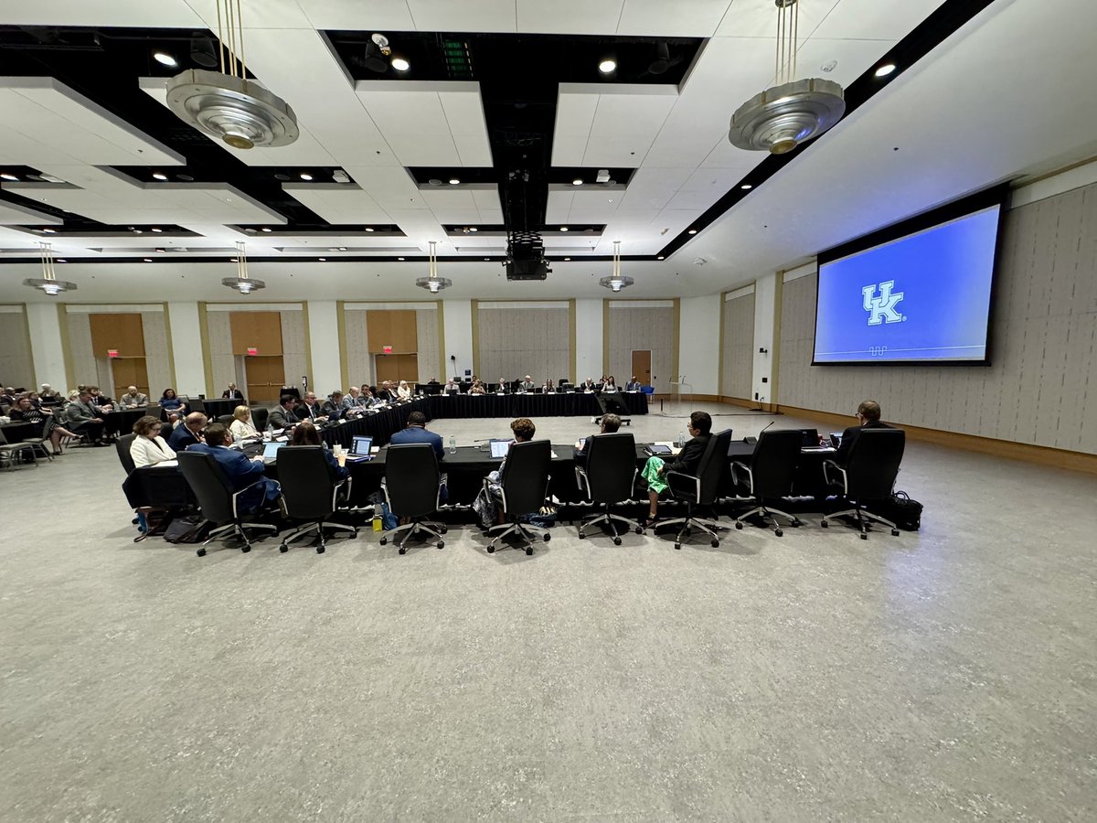 Maggie Davis tweet media