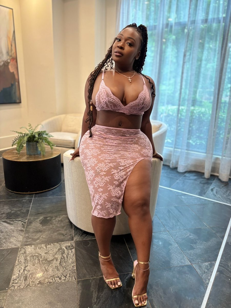 iamthixenvixen's tweet image. Front 😻 or Back 🍑