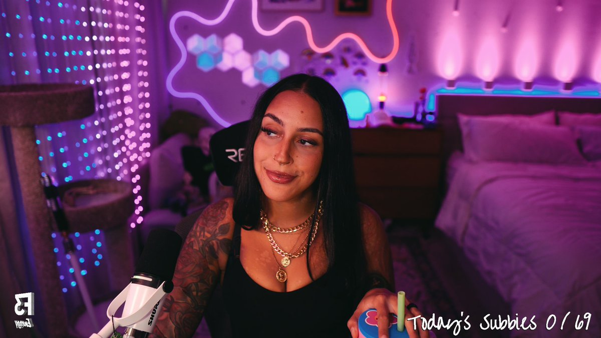 coming back to stream after a day off always makes me nervous.. even after 2 years lol 
LIVE NOW --&gt; kick.com/dommyxmommy