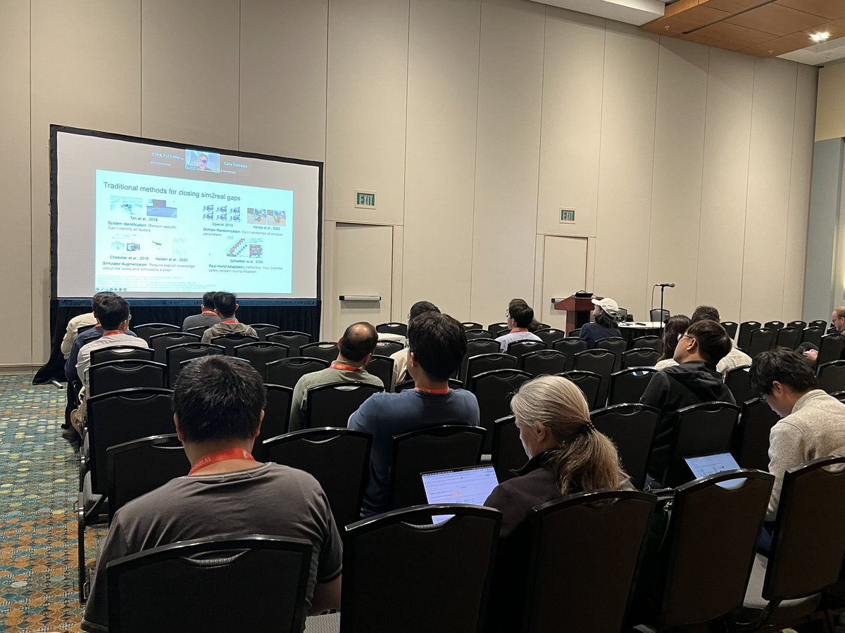 wayne_wu_0503's tweet image. Dr. Ruohan @RuohanZhang76 is in presenting! Davidson A2-A3 #CVPR2025