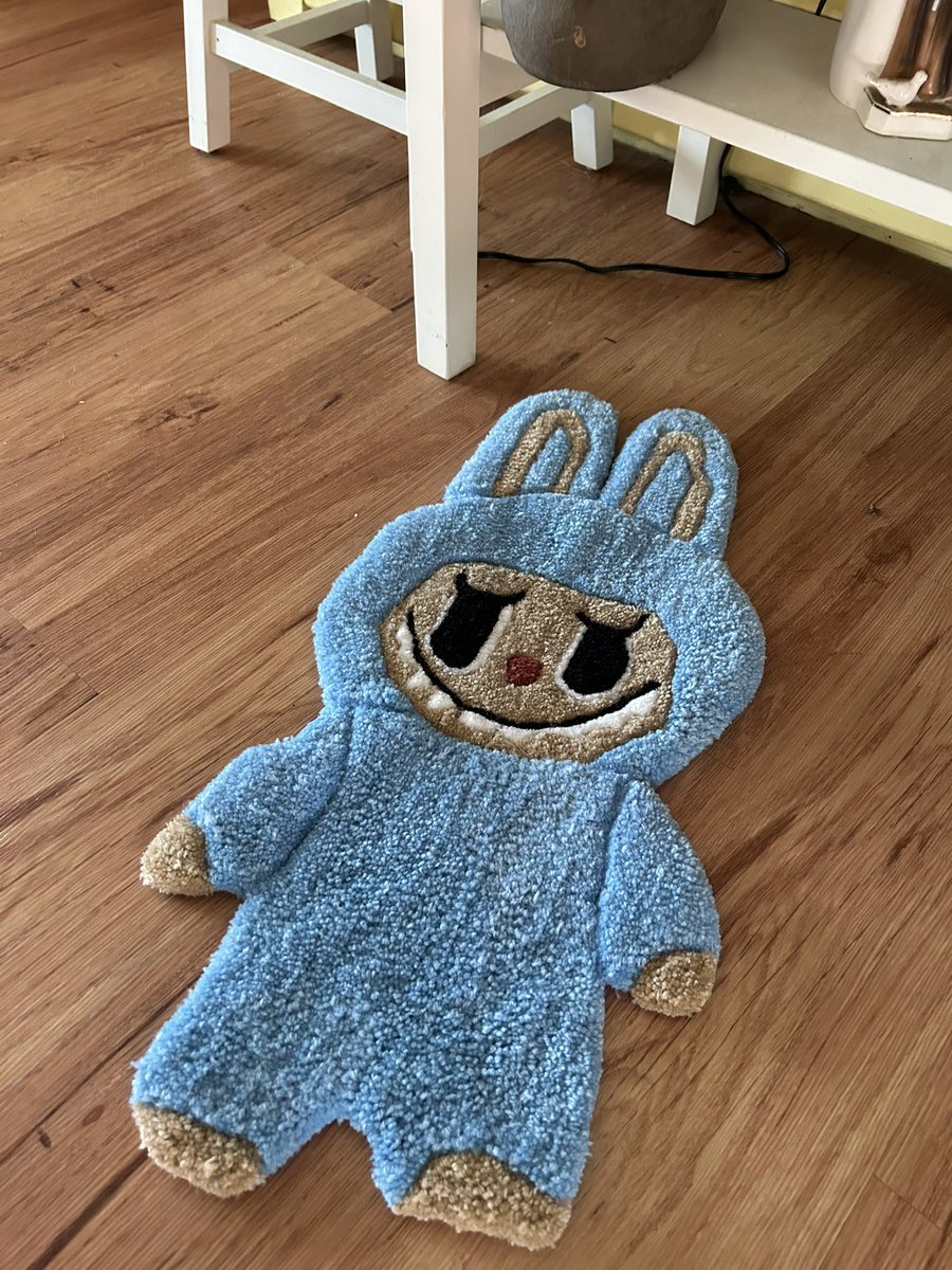 Labubu rug 🦋

AVAILABLE on my website in my bio 💙

MSG me for custom orders/colors