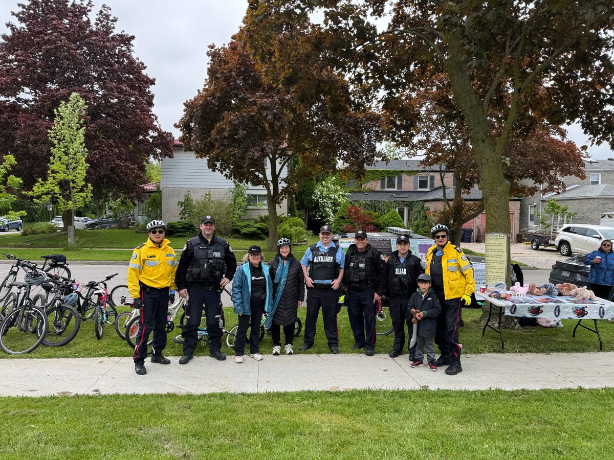 Jean Yip (@jeanyip3) on Twitter photo Did you know May 31st is Havendale Day? It was great to see the community come together in Havendale Park — supporting local entrepreneurs, learning about bike safety, and discovering more about <a href="/ParksCanada/">Parks Canada</a> and <a href="/TheTorontoZoo/">The Toronto Zoo</a>!
Big thanks to <a href="/AVCAToronto/">AVCA Toronto</a> for organizing a Did you know May 31st is Havendale Day? It was great to see the community come together in Havendale Park — supporting local entrepreneurs, learning about bike safety, and discovering more about <a href="/ParksCanada/">Parks Canada</a> and <a href="/TheTorontoZoo/">The Toronto Zoo</a>!
Big thanks to <a href="/AVCAToronto/">AVCA Toronto</a> for organizing a