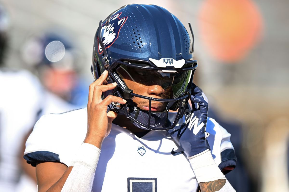 Zion Walker (@ziwalker14) on Twitter photo Blessed to Receive an offer from UConn‼️<a href="/CoachMac_UCONN/">Kenny McClendon</a> <a href="/CarterVikingsFB/">Adam Carter</a> <a href="/Coach_FredM/">Coach Fred</a> <a href="/ChadSimmons_/">ChadSimmons</a> @Samspiegs Blessed to Receive an offer from UConn‼️<a href="/CoachMac_UCONN/">Kenny McClendon</a> <a href="/CarterVikingsFB/">Adam Carter</a> <a href="/Coach_FredM/">Coach Fred</a> <a href="/ChadSimmons_/">ChadSimmons</a> @Samspiegs