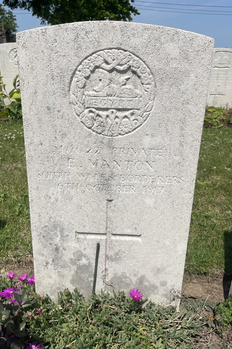 albymarch_alan's tweet image. Cement House Cemetery @CWGC #Belgium 
W.Palliser
E.Manton
#SouthWalesBorderers
T.W.Davies
F.M.Aubrey
#WelchRegiment
