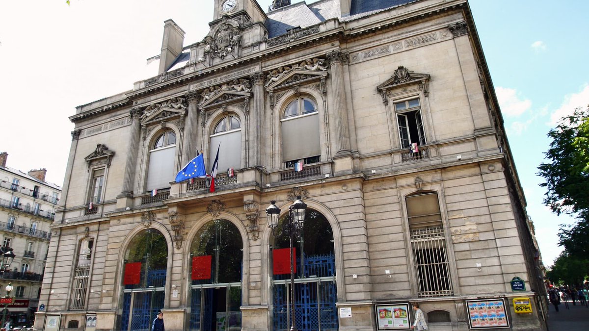 Paris: des familles sans-abris s'installent devant la mairie du 11e arrondissement pour demander un logement
l.bfmtv.com/jdFv