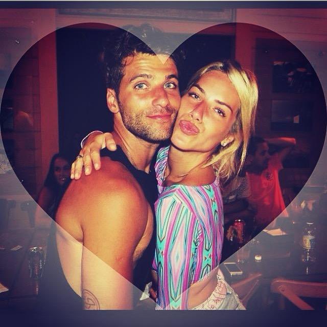 A verdade é que eu namoro você todos os dias. Desde o primeiro dia. Namoro o seu riso sincero. Namoro a sua coragem de ser inteira. Namoro o seu jeito de transformar caos em calmaria. Você é sempre a minha melhor parte. Ontem, hoje e em cada amanhã que vier pela frente. Para