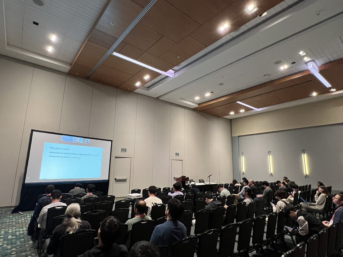 wayne_wu_0503's tweet image. Dr. Carlo @carlo_sferrazza is presenting now! Davidson A2-A3 #CVPR2025