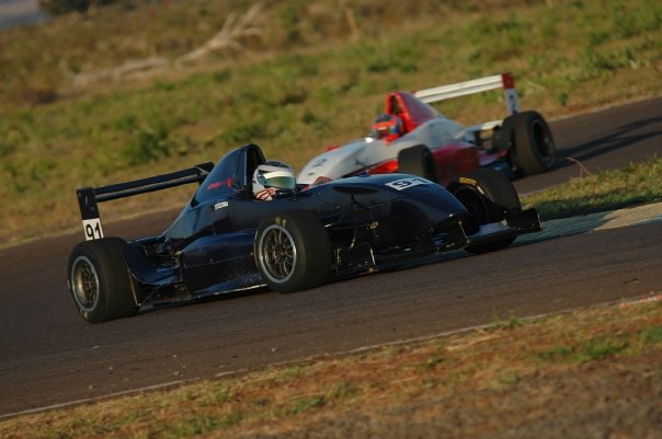 Leosouza91's tweet photo. Troféu de 5° Colocado da Fórmula Brasil 2000 (Fórmula Renault Brasil) na 1° e única etapa realizada em Campo Grande 2007.
#formularenault #kemba #autodromodecampogrande #automobilismo #motorsport https://t.co/bgSnOrTpLB