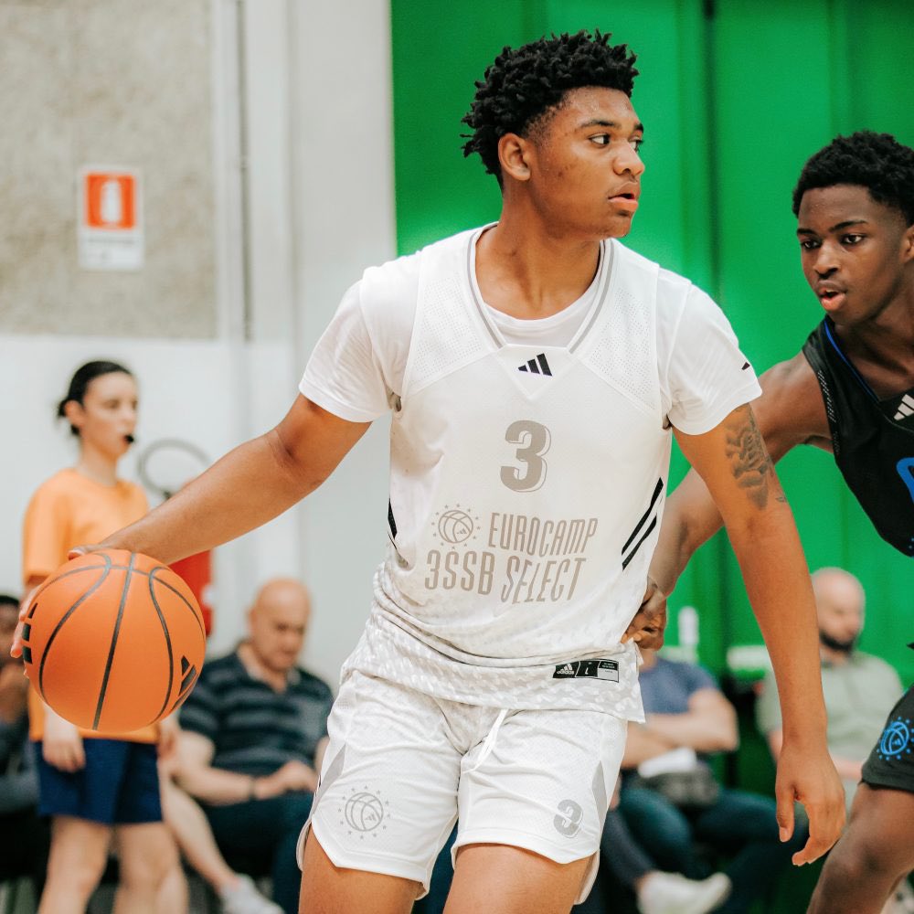 Colben Landrew 4⭐️ combo guard from Wheeler High School closed out the day with another standout performance dropping 22 points on 9-16 shooting along with 4 rebounds and 2 assists! He’s currently averaging 20.0 points, 6.8 rebounds and 2.0 assists per game while shooting an