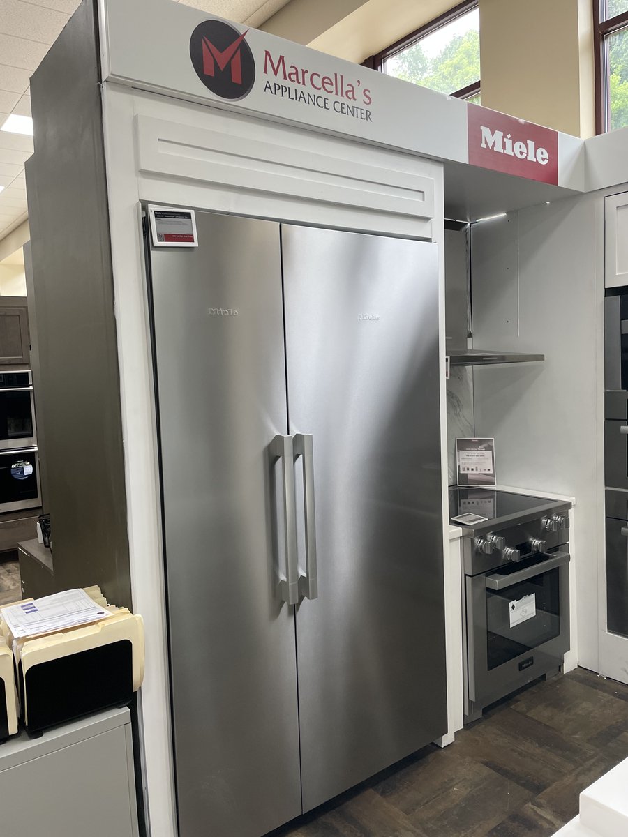 Get your fridge summer-ready!☀️With <a href="/MieleUSA/">Miele USA</a>  MasterCool’s MasterFresh &amp; DynaCool technology, fruits, veggies &amp;herbs stay fresher longer and your kitchen stays effortlessly elegant.🍊🍒🍓🥦🥕Whether it's for a BBQ or just for perfectly chilled drinks Miele has you covered.🥩🥂