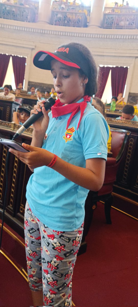 No son simples rostros. Tres pioneras de los muchos que hablaron sobre el Anteproyecto del Código de la Niñez, la Adolescencia y las Juventudes.
Con mucha profundidad defendieron sus derechos y agradecieron a la Revolución.
#Cuba
#Asamblea64Aniversario
#OPJMCuba