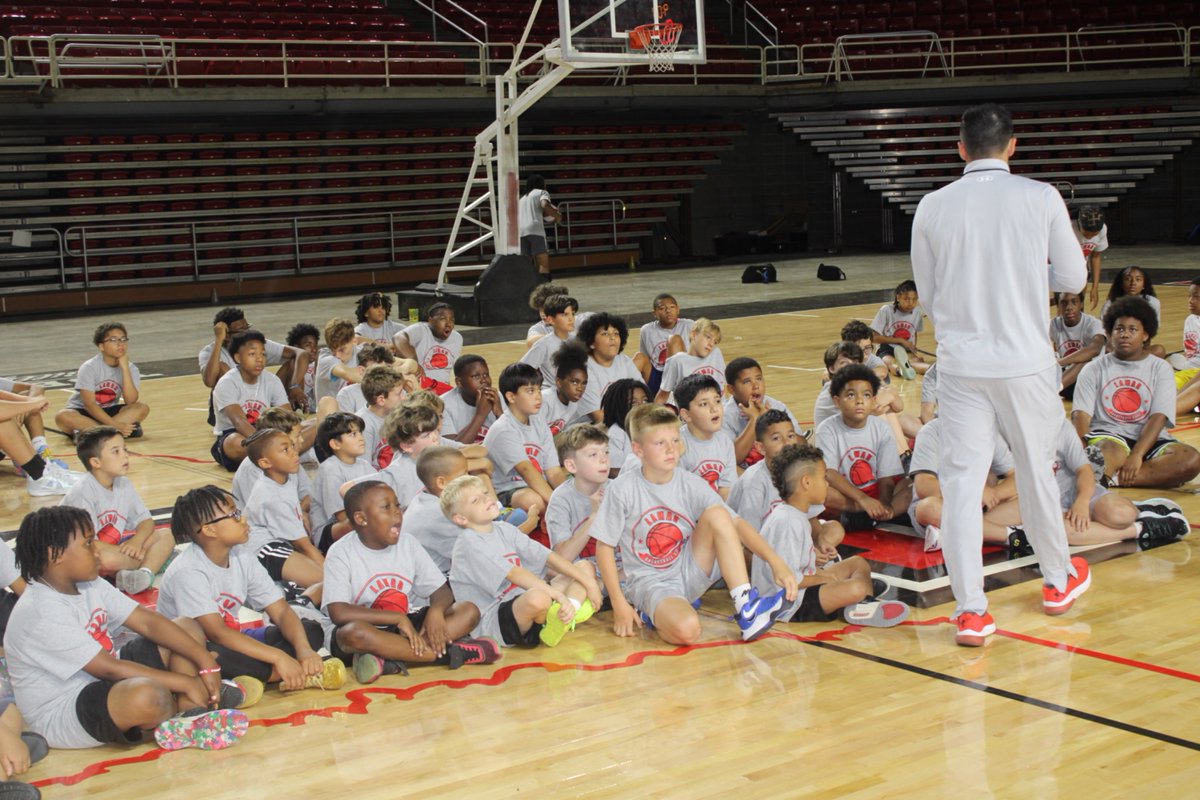 LamarMBB's tweet image. Camp 1️⃣ ✅
Thank you to those who signed up their campers first week. We had as much of a blast as they did!