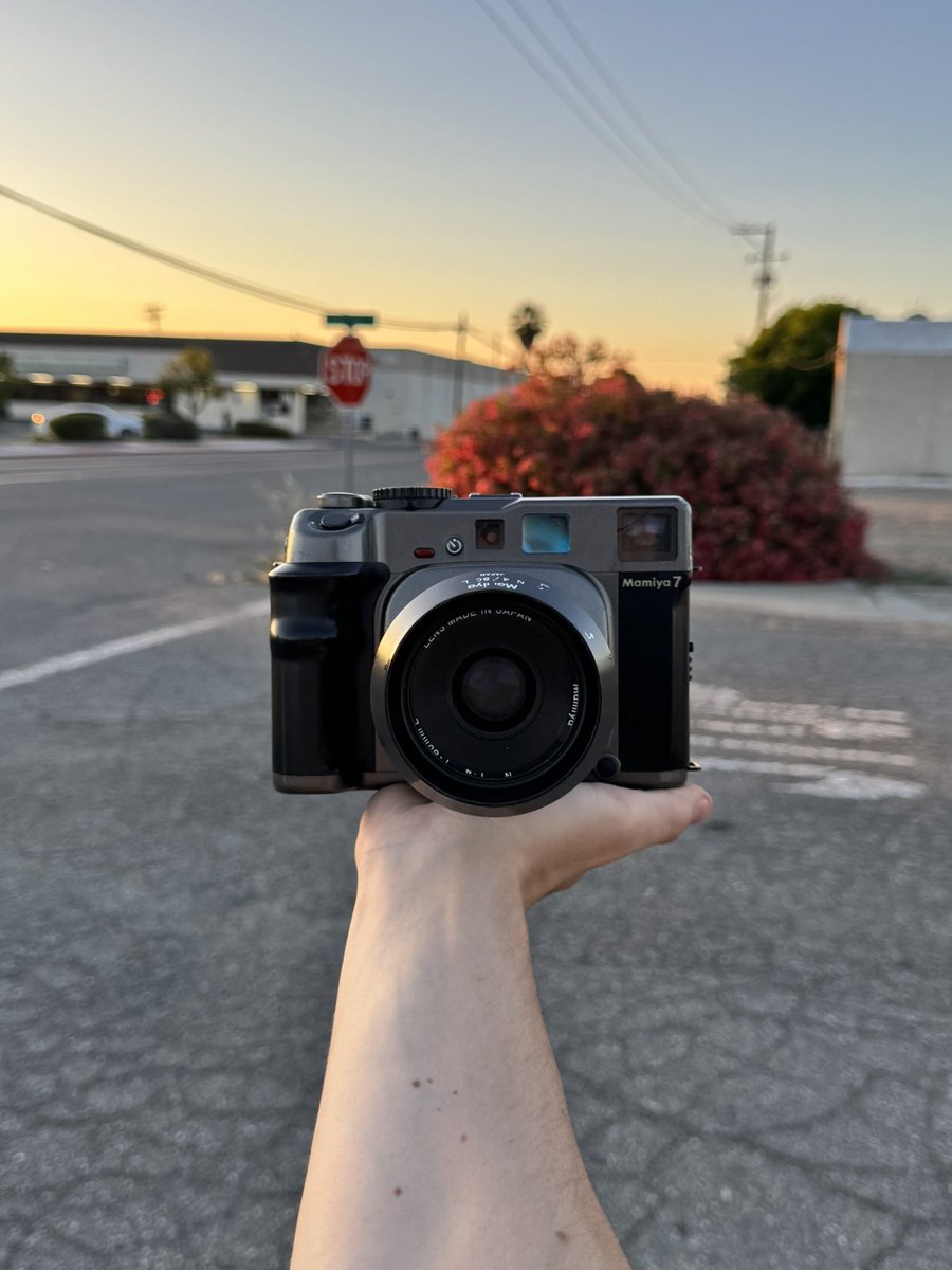 The more I use the mamiya 7 the more I realize it’s literally my favorite camera I’ve ever used. Like I don’t think I ever need to use anything else for my general style of shooting
