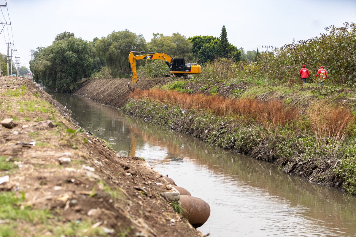 NDP_Noticias's tweet image. 🌊 ¡Acción preventiva en Coacalco!🚧  

Para reducir riesgos de inundaciones, el @GobCoacalco2022, a través de #Sapasac, está llevando a cabo trabajos de limpieza y rectificación de taludes en el Canal Cartagena. 🏗️💧  

Más info: ⬇️
🔗 ndpnoticias.com.mx/?p=11617 🌐