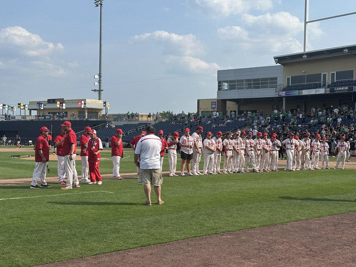 marcmalkoskie's tweet photo. Bittersweet ending for Class 3A state-runner up Mount Carmel.

A magical month of baseball these kids will never forget. https://t.co/bVt6kIA3AM