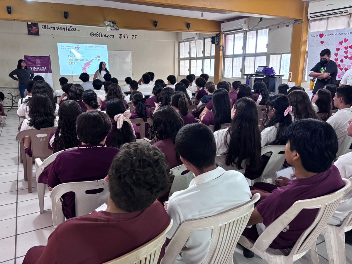 Con el propósito de concientizar a la comunidad estudiantil sobre riesgos al usar un arma de fuego, personal del <a href="/ceprevsin/">CEPREVSIN</a> del SESESP, llevó a cabo una plática de sensibilización sobre el #DesarmeVoluntario2025 a estudiantes de la secundaria Técnica 77 “Jaripillo” en #Mazatlán.