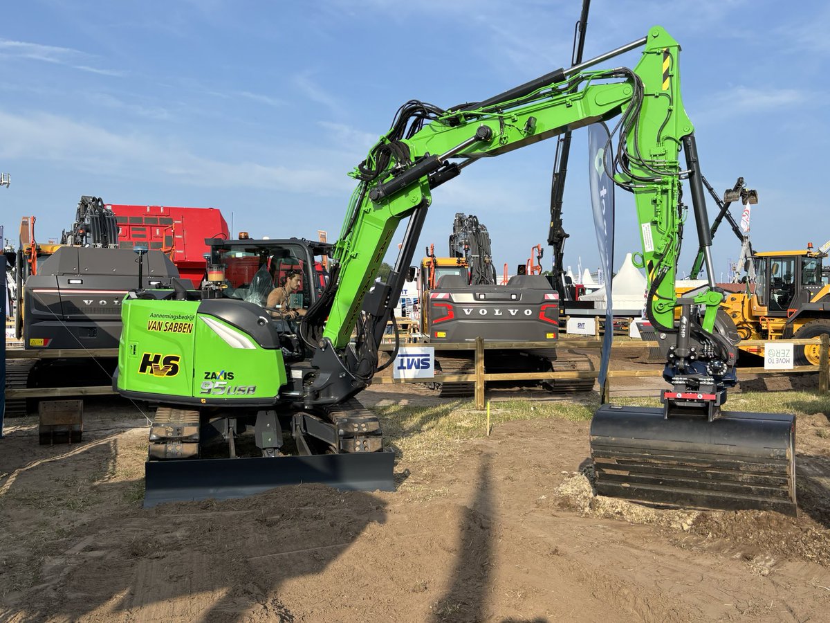 Onze nieuwe Hitachi 9,5 tonner op de TKD beurs 🤩👌