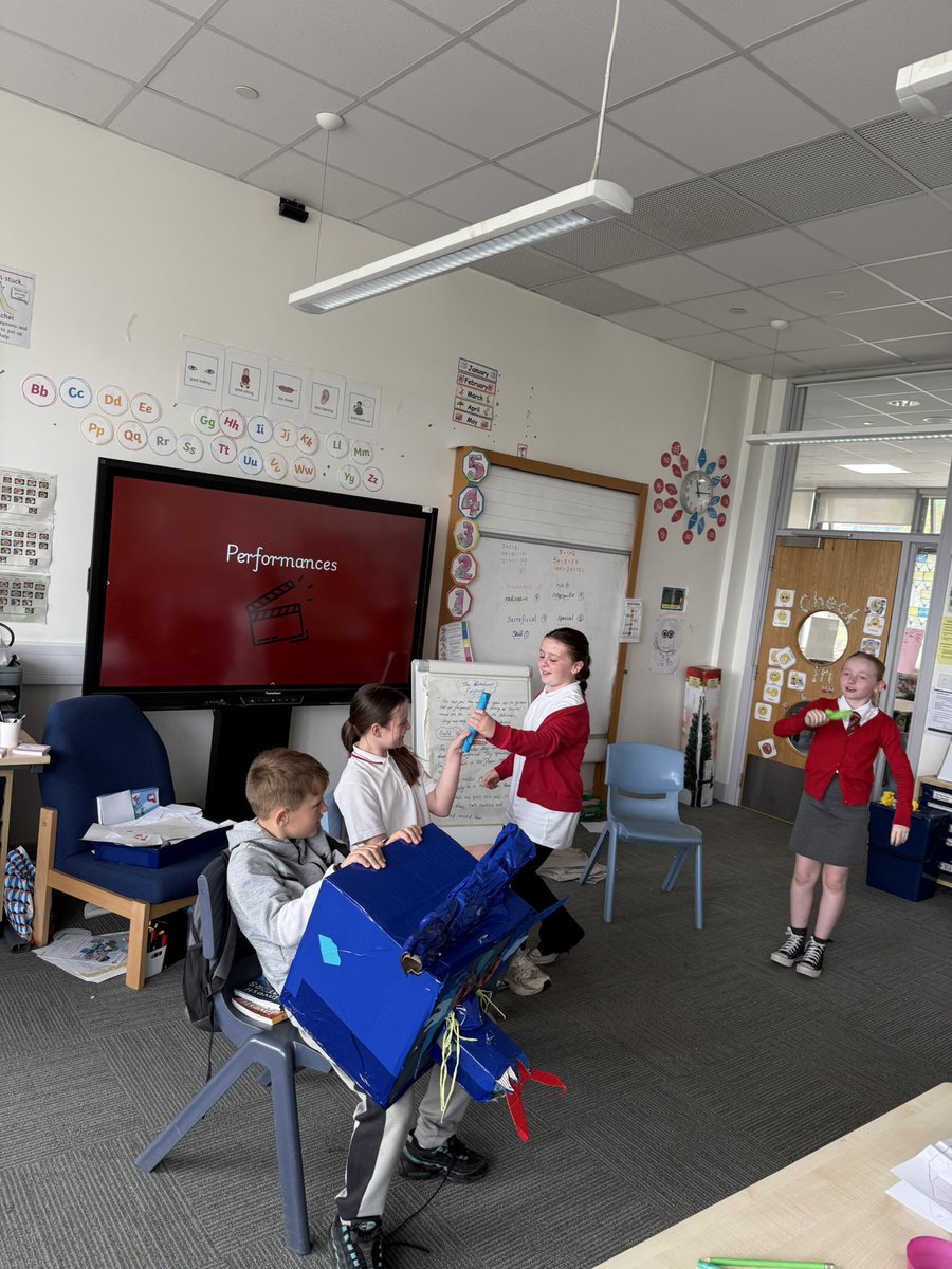 MissDoyleNPS's tweet photo. Sharing our learning about our IDL topic -  China this morning through drama performances! I absolutely loved the fantastic props used that the children made in class previously! 🎭❤️ @MrsJacksonNP https://t.co/p1efb9QPJx