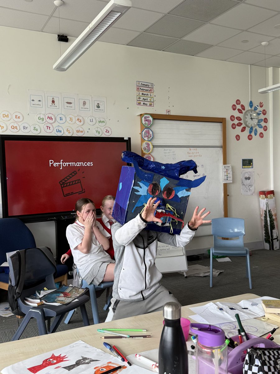 MissDoyleNPS's tweet photo. Sharing our learning about our IDL topic -  China this morning through drama performances! I absolutely loved the fantastic props used that the children made in class previously! 🎭❤️ @MrsJacksonNP https://t.co/p1efb9QPJx