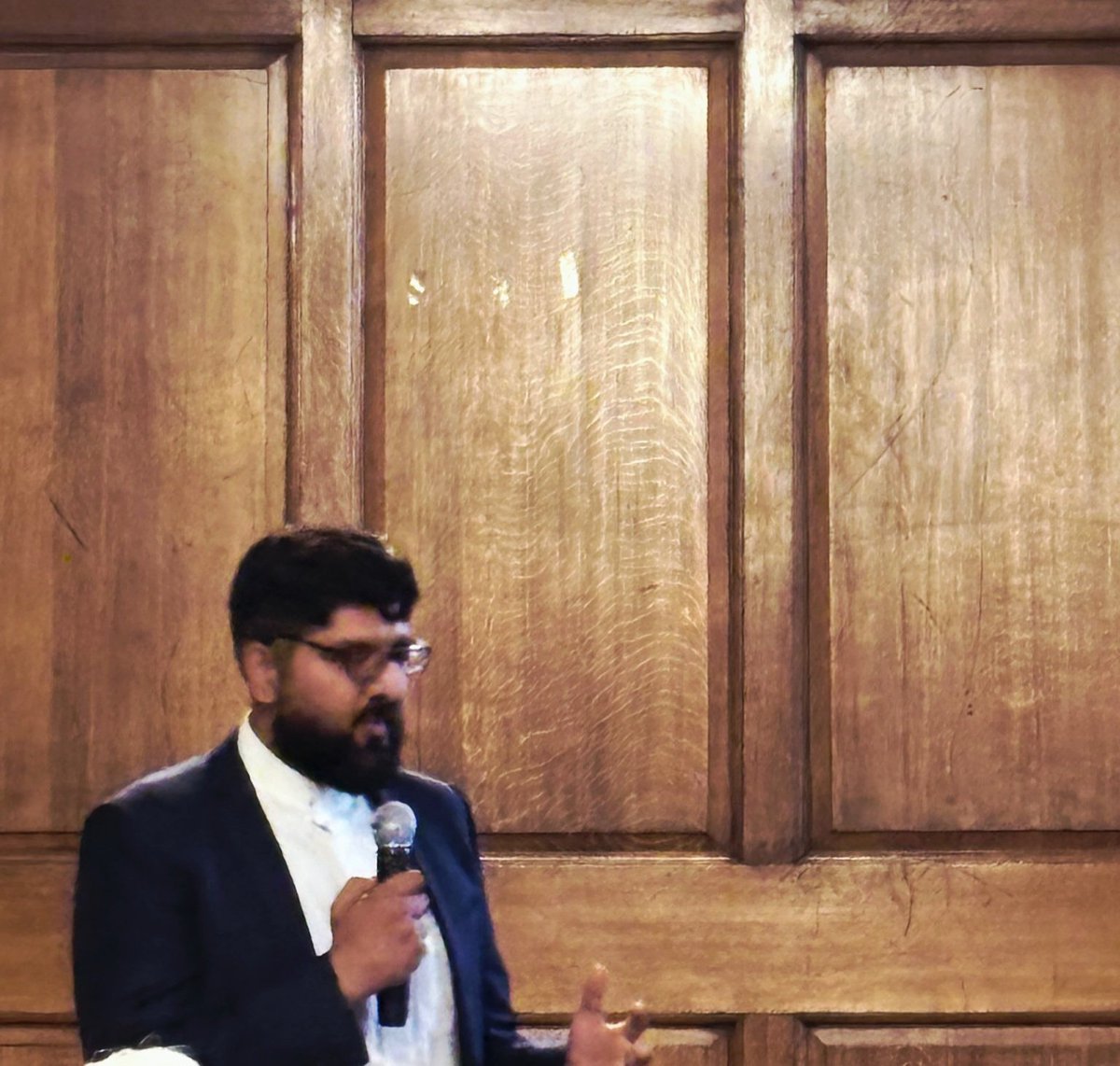 nadeem_ashfaq1's tweet image. A beautiful evening at the glorious Lancaster Town Hall, speaking to a packed and diverse crowd on &apos;Building Trust in Challenging Times&apos;

Thank you to Lancaster County Council for the invitation.

@LancasterCC @prestoncouncil