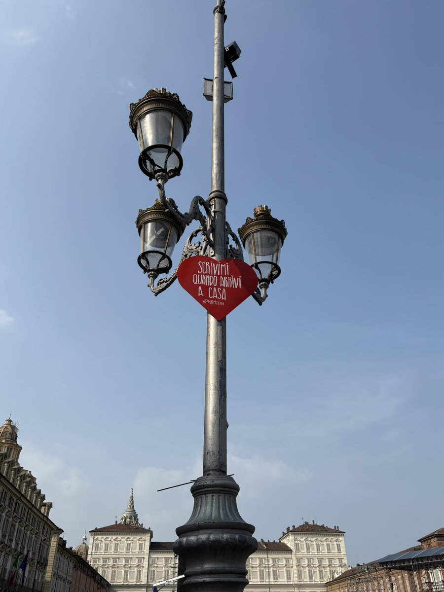 La ho fotografata perché io sta frase la dico a tutte le persone a cui tengo ❤️