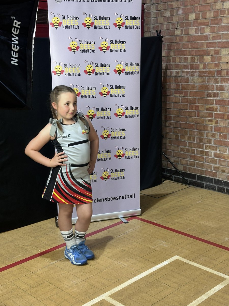 sthelensbeesnetball tweet media