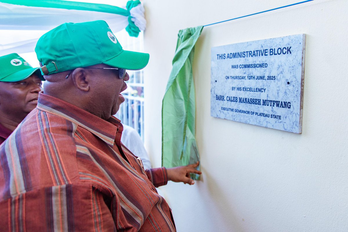 CalebMutfwang's tweet image. MY COMMITMENT TO A GREATER PLATEAU: DELIVERING ON TRANSPORTATION, HEALTHCARE, EDUCATION & INFRASTRUCTURE
With gratitude and renewed resolve, I reflect on our shared journey toward a Greater Plateau. Alongside my Deputy, Her Excellency Ngo Josephine Piyo, we’ve commissioned…