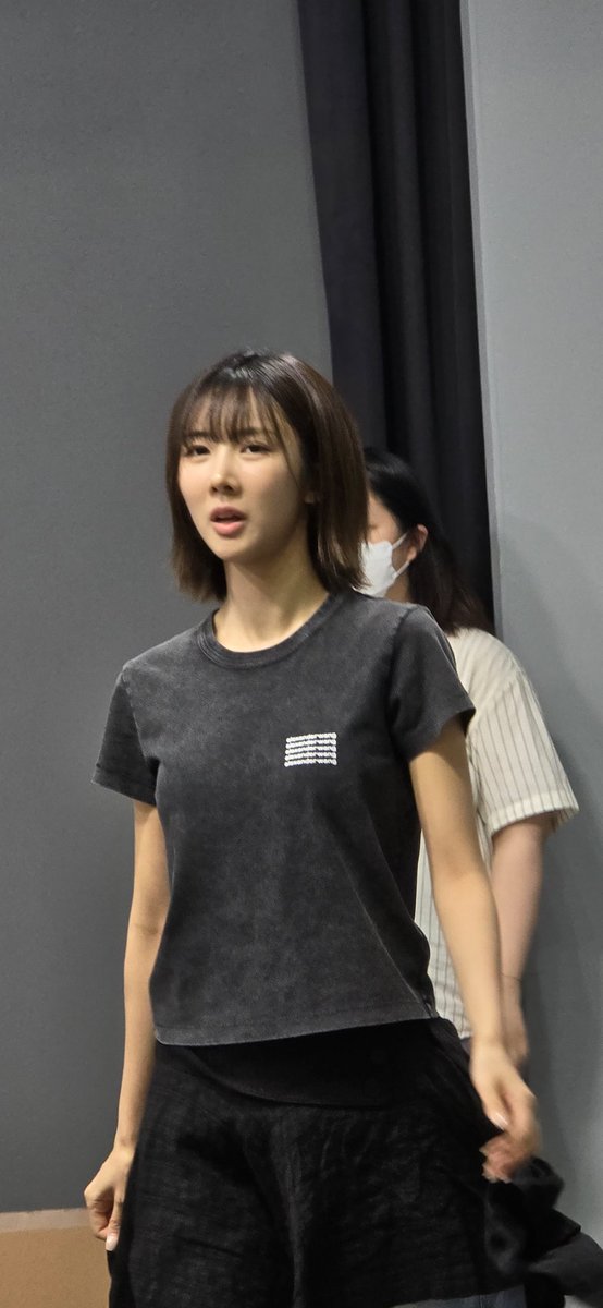 Seolasbbang's tweet photo. Tipikal anak kuliahan yg baru banget banget tidur, tapi terpaksa ngampus karena dosen killer
#UAU
#SoundwaveFansign https://t.co/YFR0S56ciG