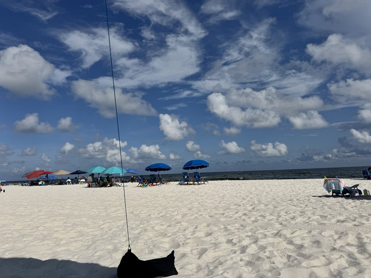 dllegg's tweet photo. At Gulf Shores, Alabama https://t.co/Z9gnw5yYb0