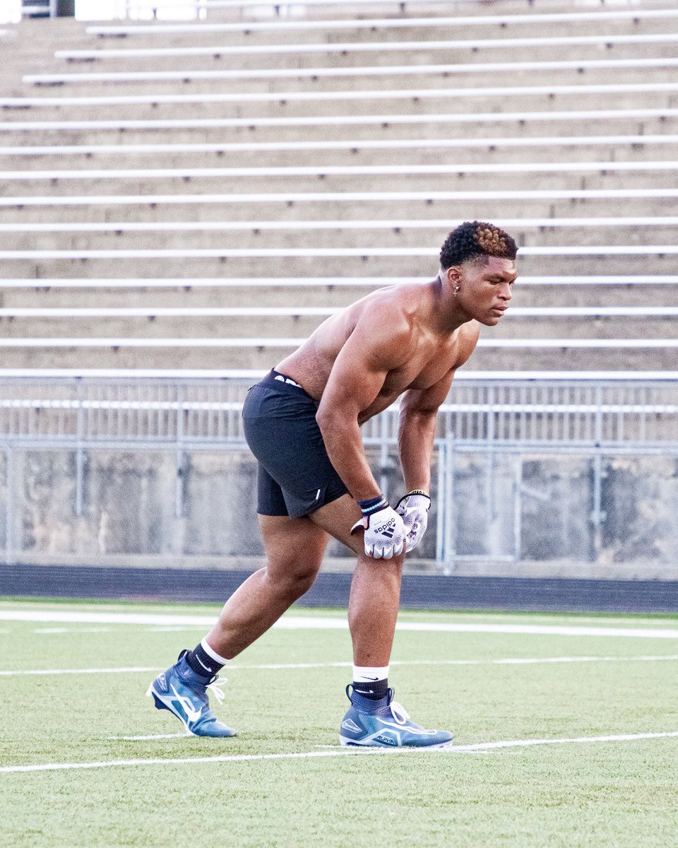 Christopher White 6’1 230 LB tweet media
