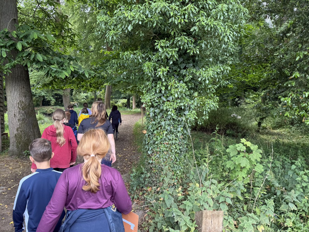 Bravo St Peter’s INSIDE OUTers for finding the 5 Keys – Look Inside, Move Outside, Share More, Be Curious, Be Kind – down paths, on apples, in trees. You opened your minds, lit up the day, building a ‘toolkit’ for life — to carry with you, come what may. #5KeystoHappiness