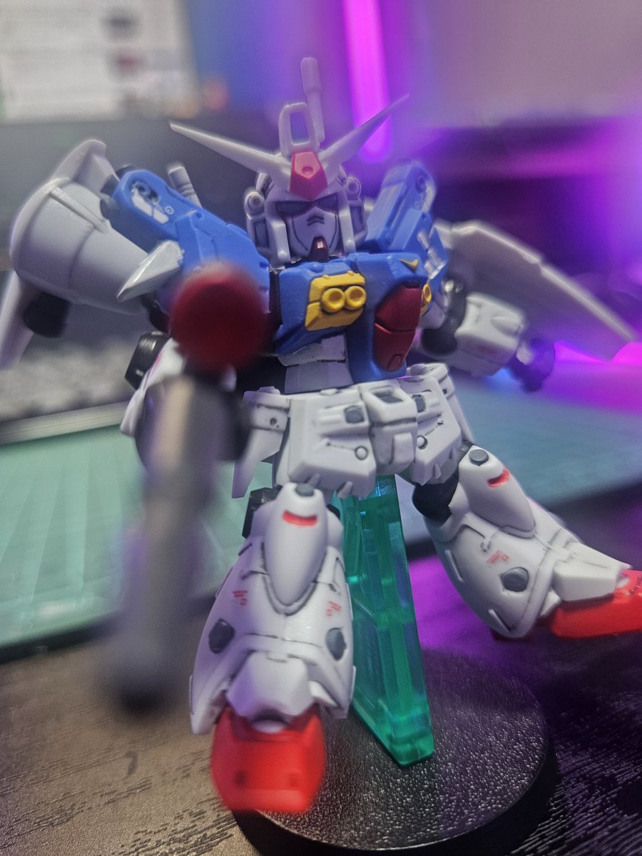 Acute1131014's tweet photo. Gジェネイベント連動部分塗装2
フルバーニアン
SSRはニンジンが嫌いな方のコウウラキだったので後半はURでガトーにいじめられたあとのウラキ君が出ることでしょう。

#モビルスーツアンサンブル https://t.co/H7YoCn4DoJ