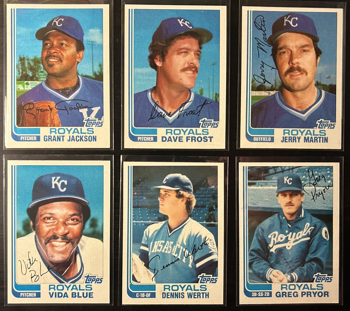 KansazCards's tweet image. Never thought I’d own a Mickey Mantle card! Primarily because I only collect Kansas City sports teams…luckily Norm Siebern of the KC Athletics shared a card with Mantle! Thanks to @WesPothington as always for this vintage lot! 

@CardPurchaser #KCAthletics #FountainsUp