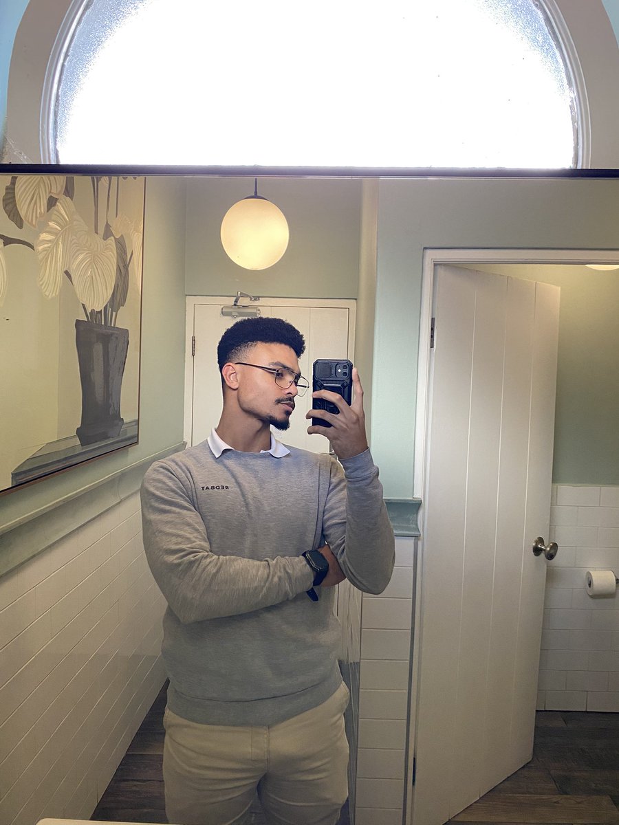 beyondthis99's tweet photo. Everyone’s busy posting their random thoughts and opinions… and I’m over here like: ‘fit kinda clean today’ click 🪞😂” https://t.co/cOGWzC0GCN