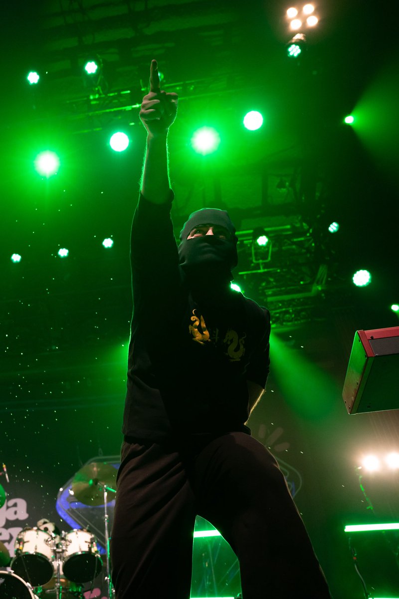 ninjasexparty's tweet image. Phoenix, is it hot here or is it JUST US GETTING READY TO GET TASTEFUL WITH YOU TONIGHT???