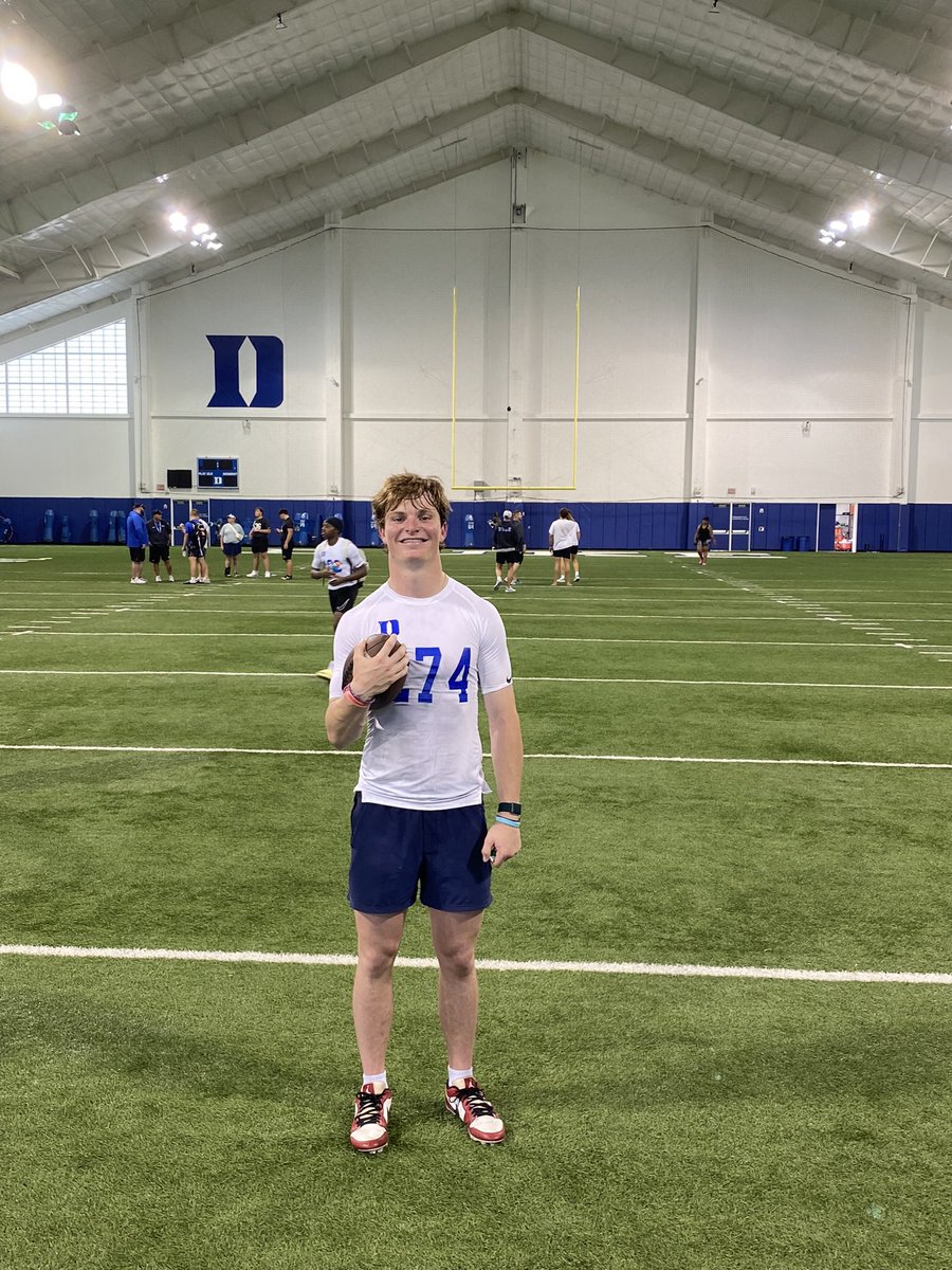 andersonbrady_'s tweet image. Had a wonderful day competing at Duke with my teammate @WebberMarx. Did really well in 7v7 and had some good 1 on 1 reps.
I was told that I ran the fastest 40 time of the camp, 4.50. Looking forward to more camps this summer.
@SPSFootballNH @Coach_MannyDiaz @coachRickLyster…