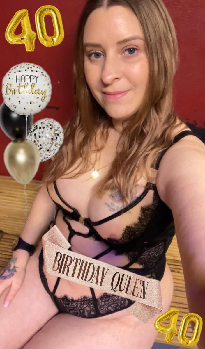 Hello all you lovely lot it’s my 🎈40th🎈birthday on the 18th 😱 If would like to treat me click on the link  amazon.co.uk/hz/wishlist/ls…

I will be leaving early on my birthday to get a flight to Tenerife for a week 

💕 Much love Riley  💕