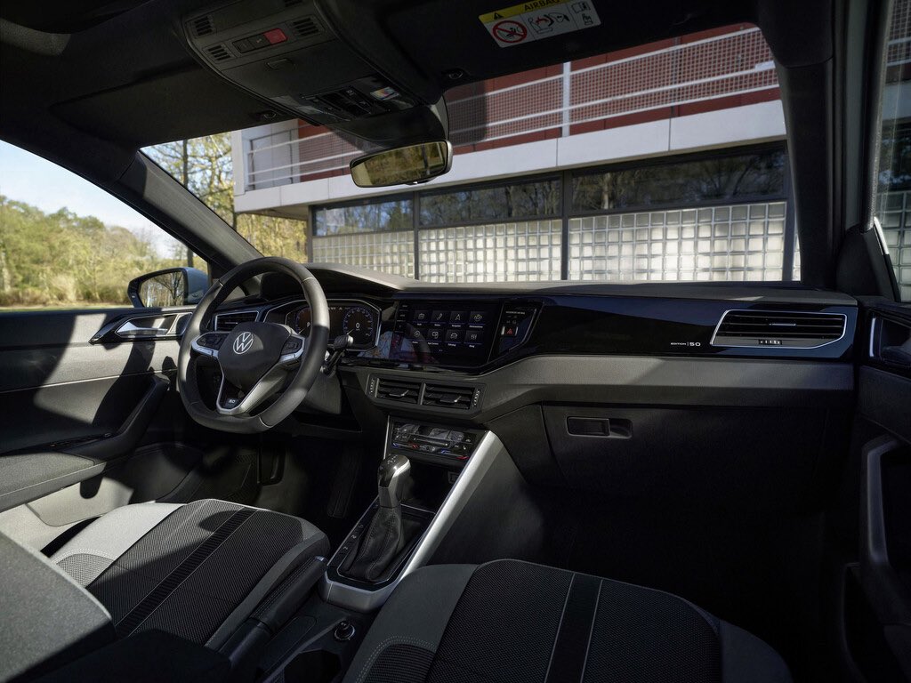 AutoDinámico (@autodinamicomx) on Twitter photo ~<a href="/VW/">Volkswagen</a> lanza el Polo Edition 50 en Alemania por su aniversario, con motor de hasta 116 hp, transmisión DSG, asistencias avanzadas y detalles exclusivos como cristales oscurecidos y emblemas con el “50”…🚘🇩🇪🥳
Conoce más sobre esta edición: autodinamico.mx/2025/06/12/pol… ~<a href="/VW/">Volkswagen</a> lanza el Polo Edition 50 en Alemania por su aniversario, con motor de hasta 116 hp, transmisión DSG, asistencias avanzadas y detalles exclusivos como cristales oscurecidos y emblemas con el “50”…🚘🇩🇪🥳
Conoce más sobre esta edición: autodinamico.mx/2025/06/12/pol…
