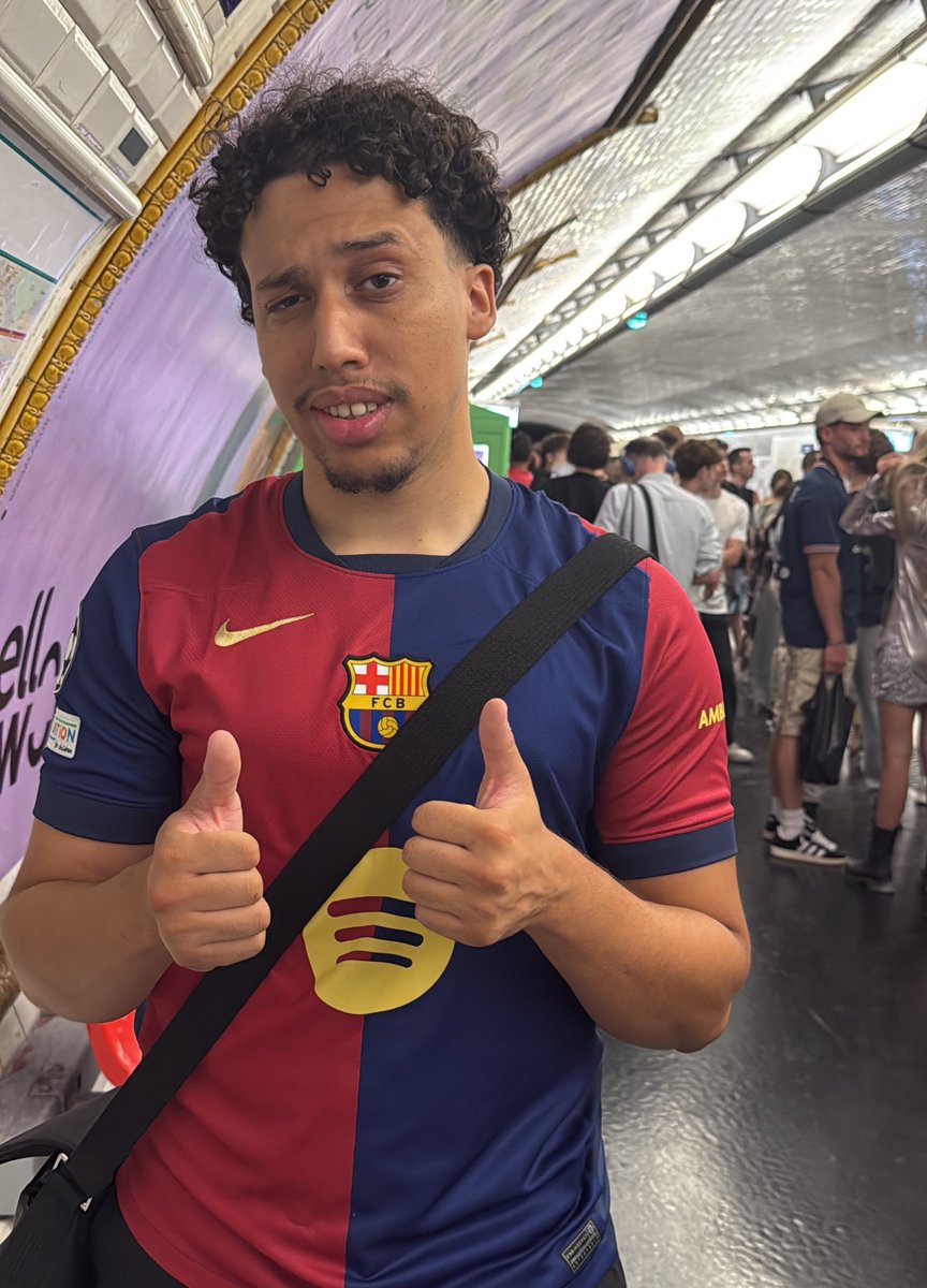 qassimiento's tweet photo. Avis sur le live ? J’ai tellement kiffer ça mère même si c’était un peu cour 

Je pense faire plus de live irl sans aucun but comme ça dans la rue pour le plaisir en parlant au gens 😁 https://t.co/dqSddOxxOL